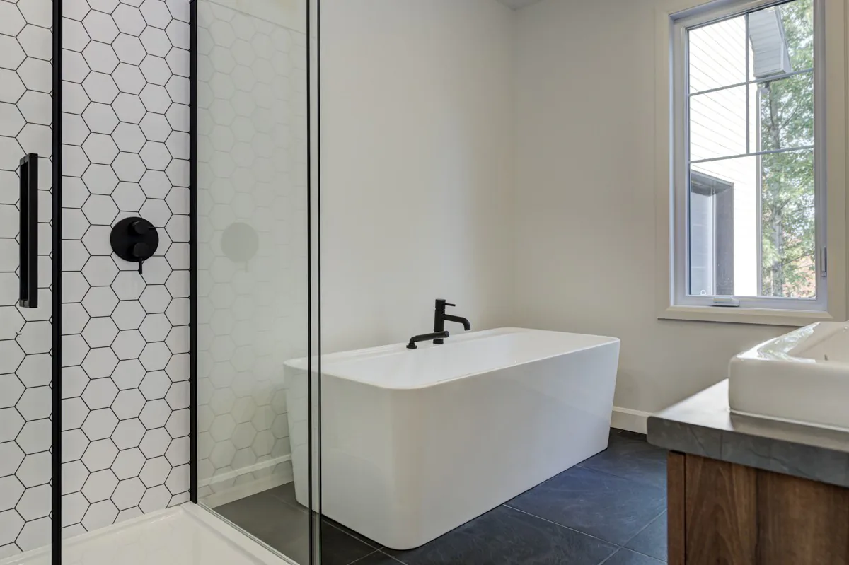 Bain autoportant et douche